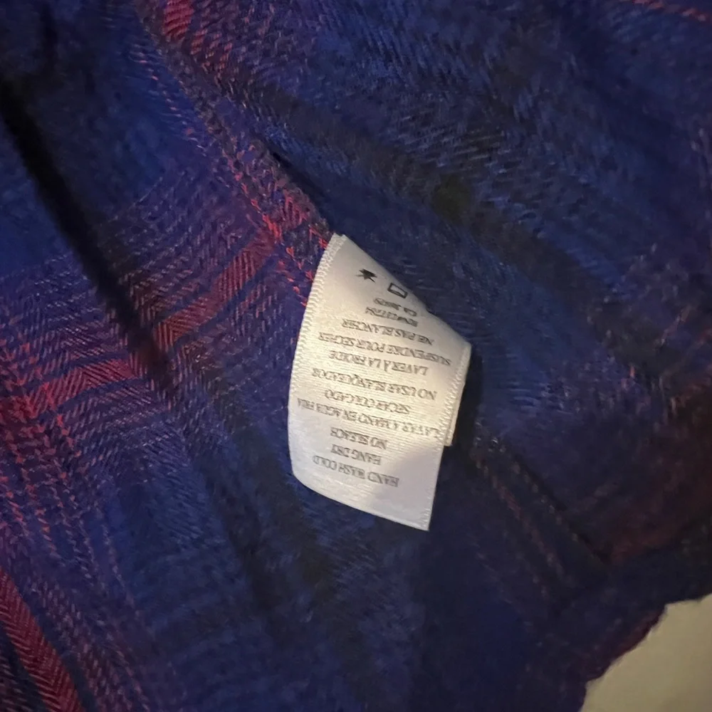 Rails Blue and Red Casual Button Down Shirt - Picture 4 of 5